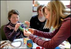 На передвеликодньому ярмарку спільнота «Лярш-Ковчег» поділилася своїми дарами зі спільнотою УКУ