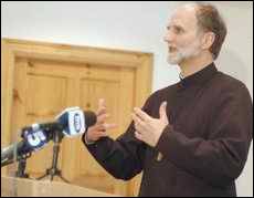 "Вільна людина живе в гармонії з Божою волею"