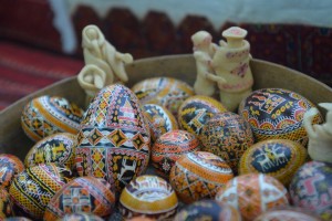 295386_566370110061462_1101992424_n