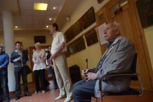 Патріарх українгського колекціонераства Іван Гречко та директор музею УКУ Андрій Цибко на відкриті виставки