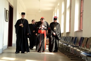 Єпископ Паризької єпархії УГКЦ, ректор УКУ владика Борис (Ґудзяк), декан філософсько-богословського факультету о. д-н Роман Завійський, голова Папської ради єдності християн кардинал Курт Кох, Глава УГКЦ Блаженніший Святослав (Шевчук) під час екскурсії по УКУ
