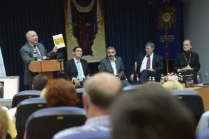 Олег Турій презентує видання під час міжнародного симпозіуму в УКУ