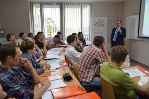 Професор Бернард Катці на навчальному модулі для учасників MS in Technology Management