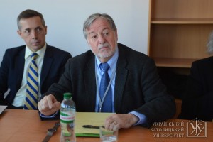 Хосе Казанова у своїй доповіді на прикладі Папи Римського Франциска показав, як Любов стає Істиною в Церкві