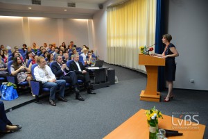 Декан LvBS Софія Опацька вважає, що жінкам слід об'єднуватися для досягнення більших результатів