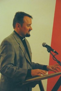 Декан філософсько-богословського факультету о. д-н Роман Завійський здійснив богословське редагування перекладу книги