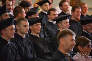 В очікуванні вручення дипломів