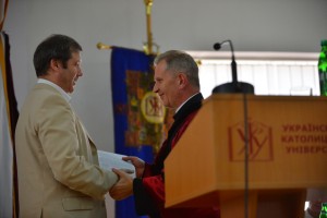 Олександр Зайцев нещодавно захистив дисертацію і йому було присвоєно звання доктора історичних наук