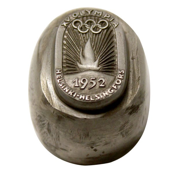 helsinki-1952_Counterpiece of torch relay pin Helsinki Olympic Games 1952 Counterpiece of torch relay pin The Sports Museum of Finland