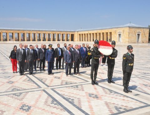 Vatanını Sevenler Federasyonu Anıtkabir'de Vatanını Sevenler Federasyonu Anıtkabir'de