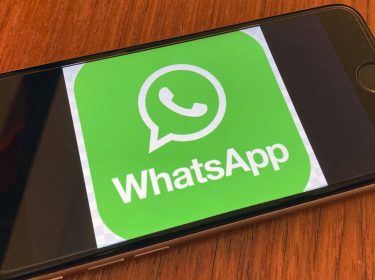 Das WhatsApp-Icon auf einem Smartphone