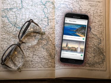 Google Trips-App auf einem Smartphone
