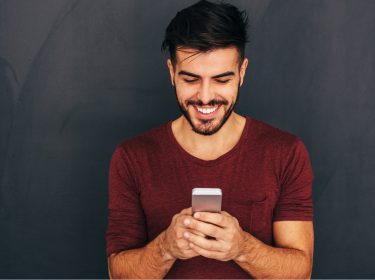 App-Download aus Play Store oder App Store