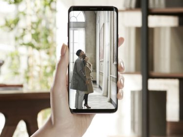 Samsung Galaxy S9+ dreht Video.