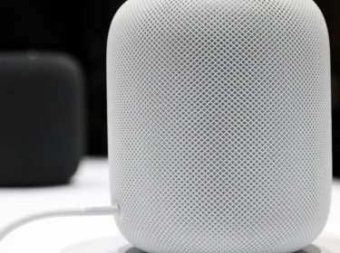Grauer Apple HomePod mit Sonderfunktionen