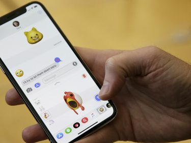 Am iPhone X ein Animoji erstellen und via iMessage teilen.