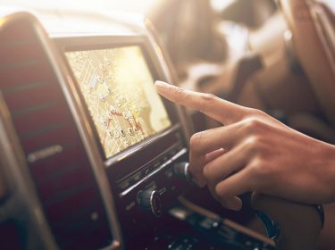 Im Auto nicht die Navigationshinweise der Apple Watch, sondern CarPlay nutzen.