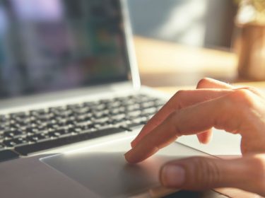 Am Laptop die Google-Chrome-Funktion für das automatische Login ausschalten.