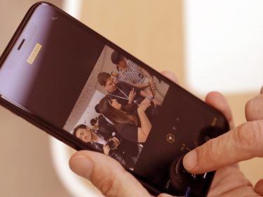 iPhone XR & iPhone Xs