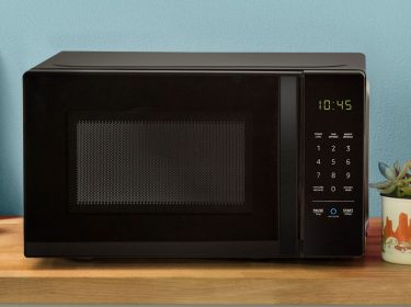 Amazon überlegt, seine Sprachmikrowelle nun auch in Deutschland zu veröffentlichen. Bislang