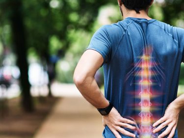 Das smarte Shirt von Turposture erinnert Dich daran, eine gerade Haltung zu bewahren