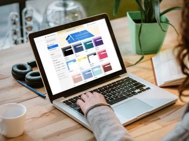 Chrome Web Store auf Laptop geöffnet