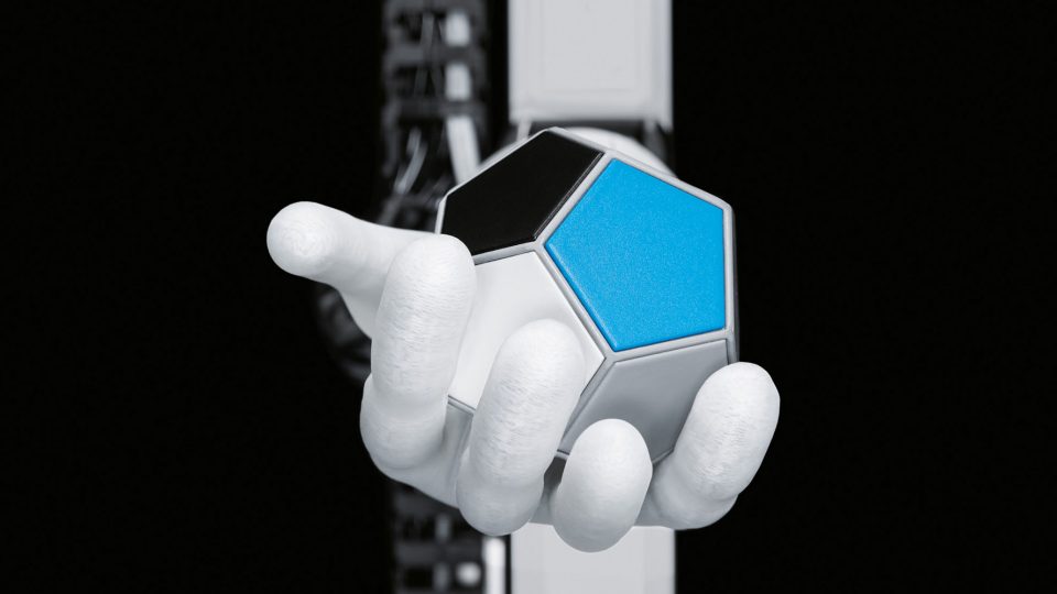 Bionic Soft Hand Festo zeigt selbstlernende Roboterhand