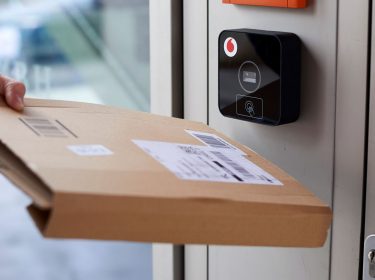 Digitaler Concierge: Cido öffnet Paketboten die Tür – und kann noch viel mehr