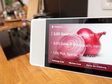 Lenovo Smart Display zeigt Kochrezept an