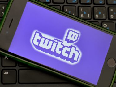 Twitch-Logo auf Smartphone