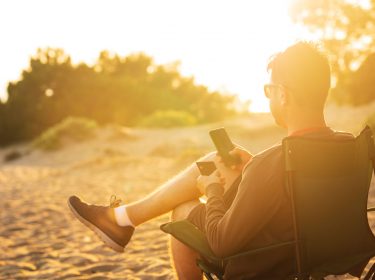 smartphone-campingstuhl-gigacubeontour