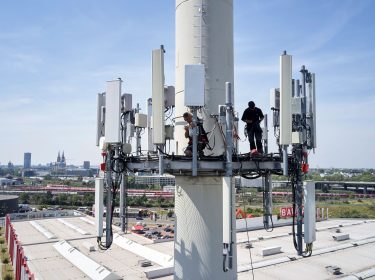 Vodafone-Techniker realisierten LTE-Bauprojekt. Netbeats berichtet darueber.