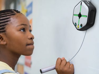 Mit dem Root Coding Robot lernen Kinder spielend programmieren.