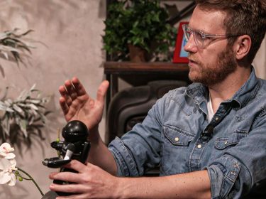 Nils testet Mini-Roboter Sphero in einer neuen Folge Gadget Inspectors