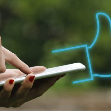 TikTok_Insta Smartphone und Like Icon