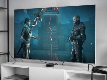 Szene aus Assassin's Creed auf einem Fernseher