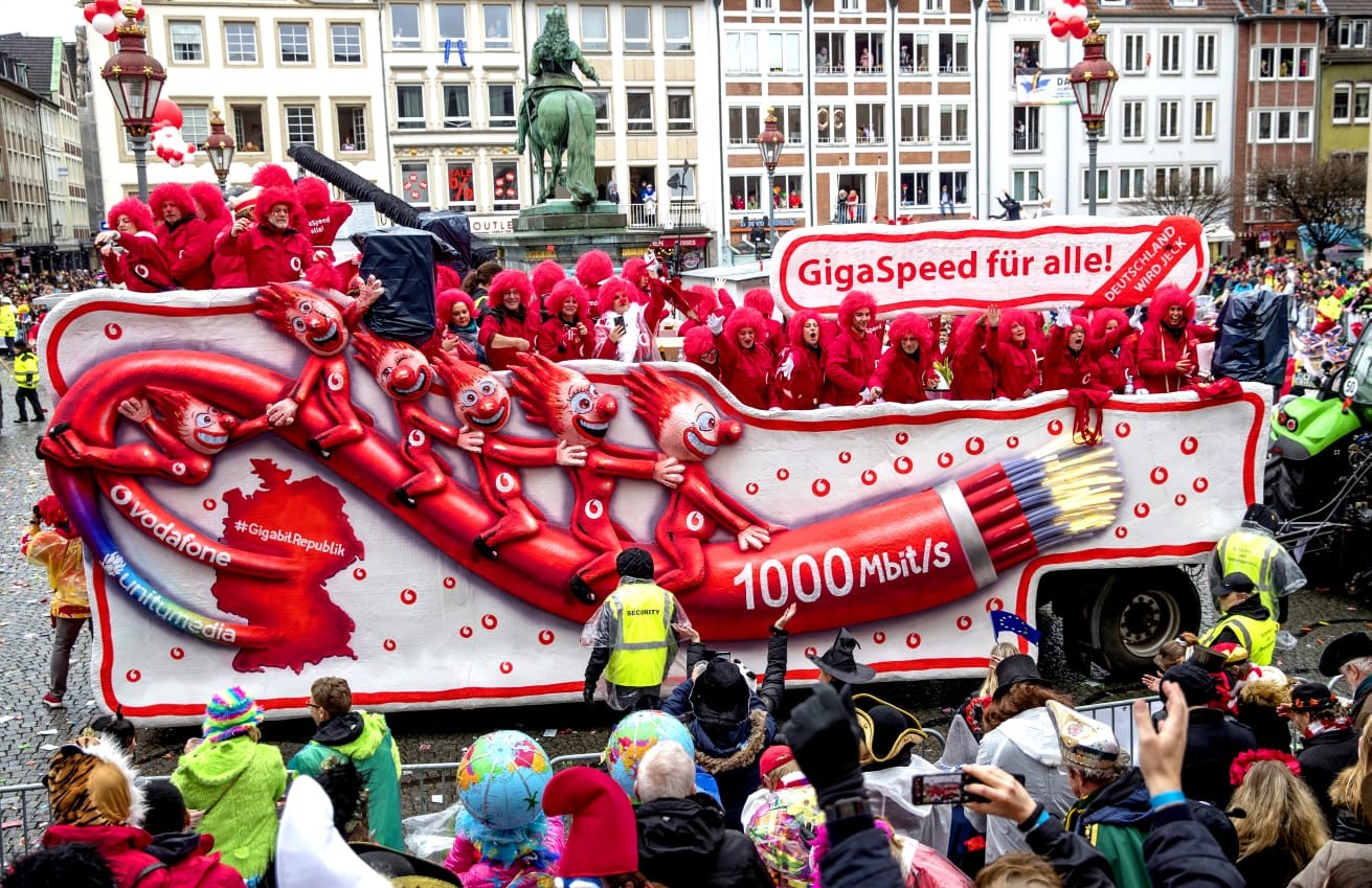 Rosenmontagszug Vodafone Jacques Tilly