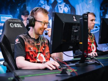 Das mousesports-Team im CS:GO-Duell bei der IEM.
