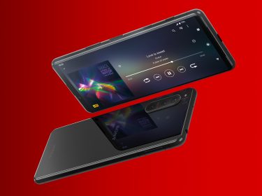 Das Sony Xperia 5 II 5G frontal und von hinten