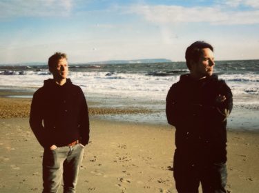 Kampagnensong Vodafone: SUPER-Hi x NEEKA - Following The Sun