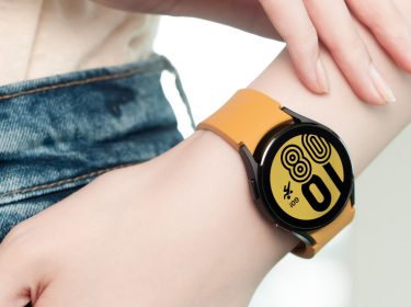 Galaxy Watch4 am Handgelenk