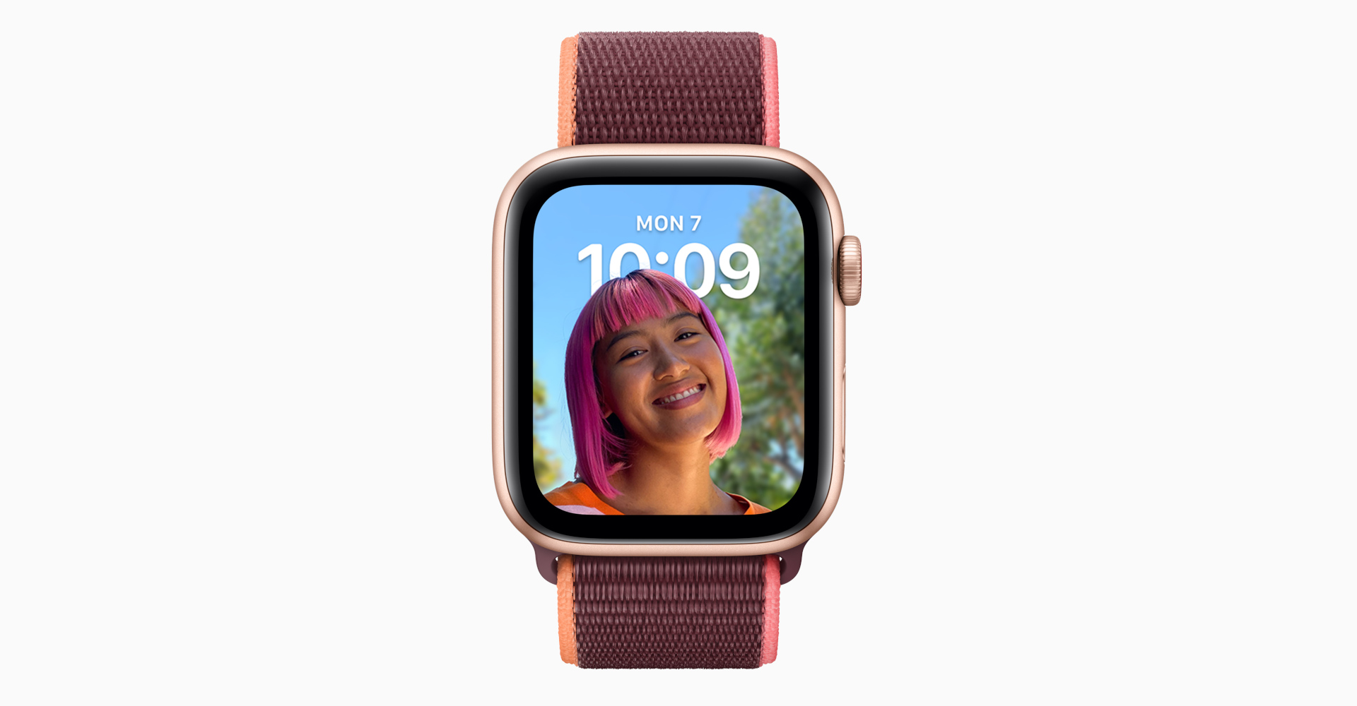 Ein Beispiel für ein Poträt-Zifferblatt auf der Apple Watch mit watchOS 8