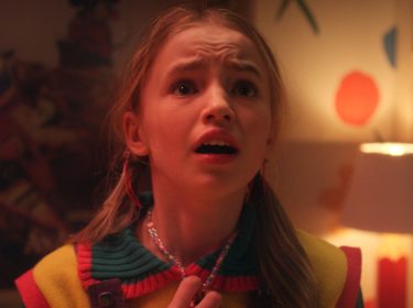 Nell Fisher in einer Szene der Netflix-Horrorserie 