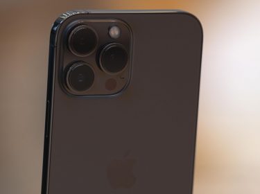 Das iPhone-13-Pro-Modell in Schwarz