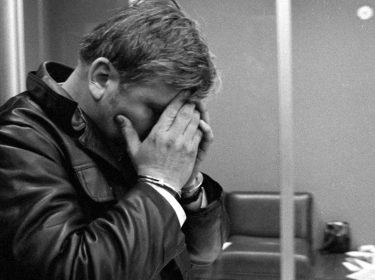 Der Killer nach der Vernehmung