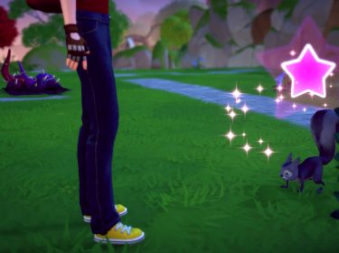 Der Protagonist und ein Eichhörnchen in Disney Dreamlight Valley