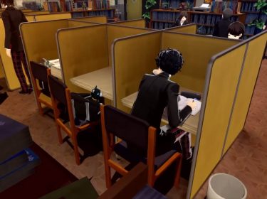 Ein Schüler bearbeitet eine Arbeit in Persona 5 Royal