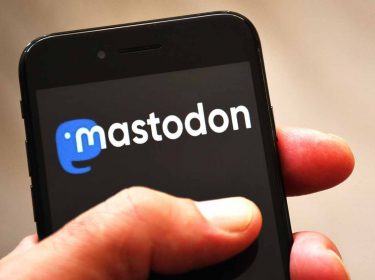 Die Mastodon-App startet auf einem Smartphone
