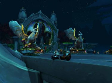 Der Questgeber Veritistrasza und ein Spieler-Charakter in WoW: Dragonflight