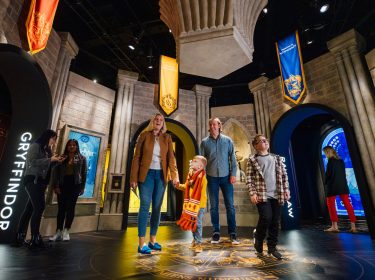 Die Eingangshalle der Harry Potter-Ausstellung in Wien